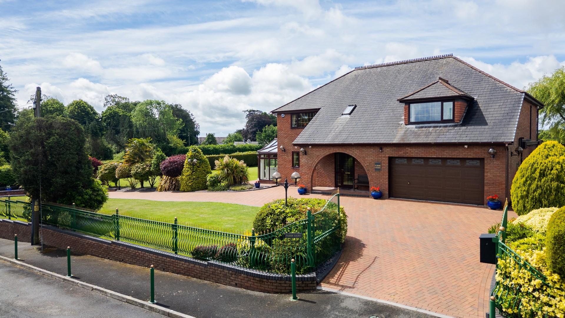 Peterston Road, Groesfaen, Rhonda Cynon Taff, CF72 8NU